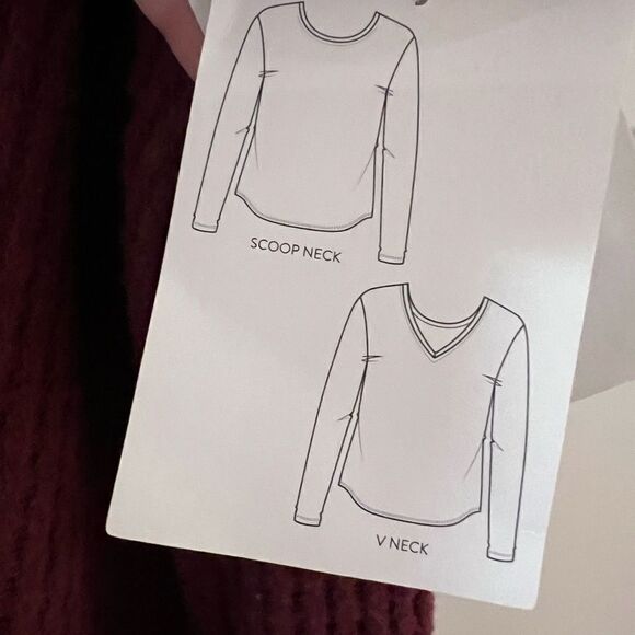 Abound off the shoulder garnet waffle style blouse size L - Picture 4 of 9